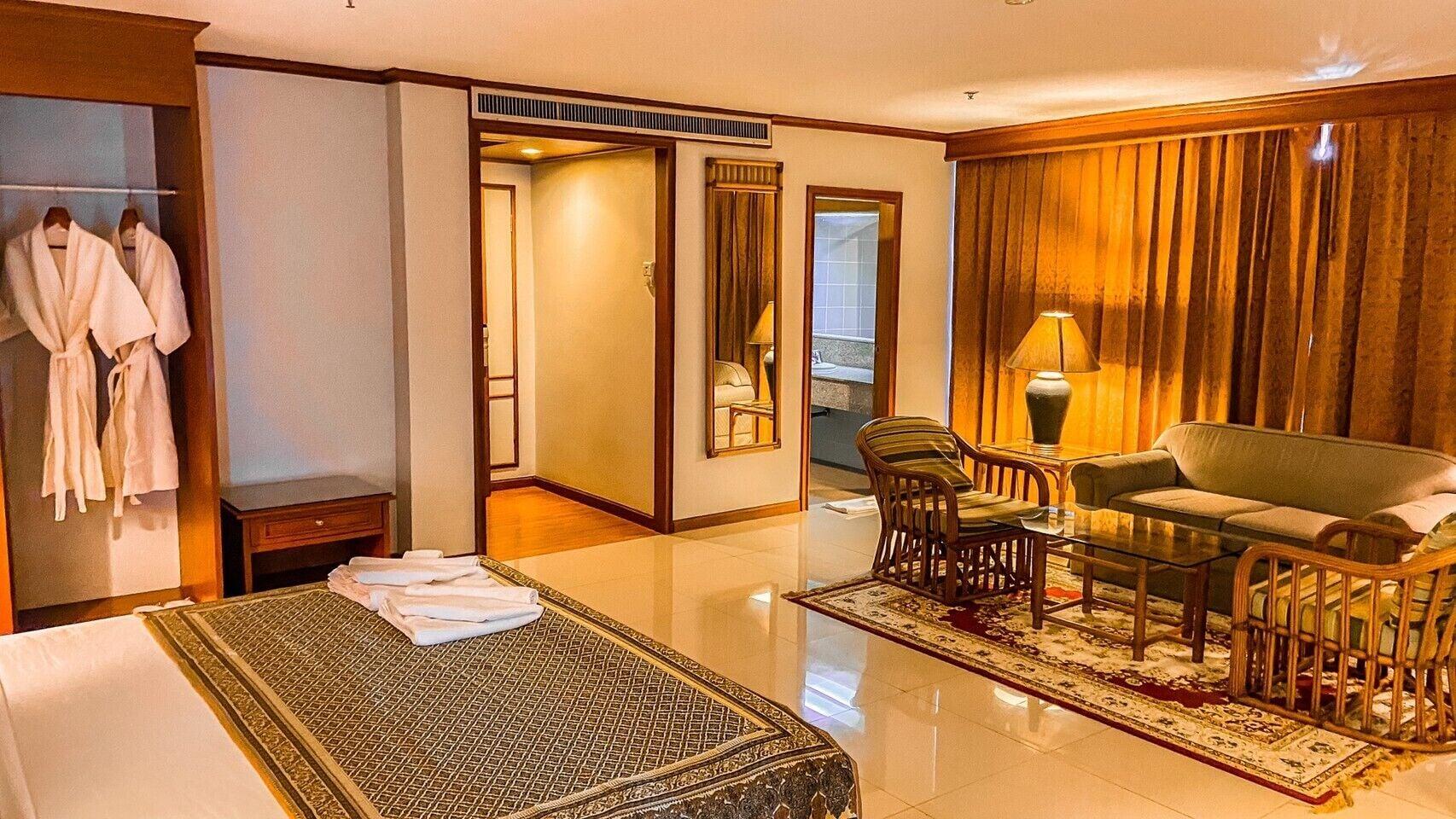 K Park Grand Hotel Sha Plus Certified Surat Thani Eksteriør billede