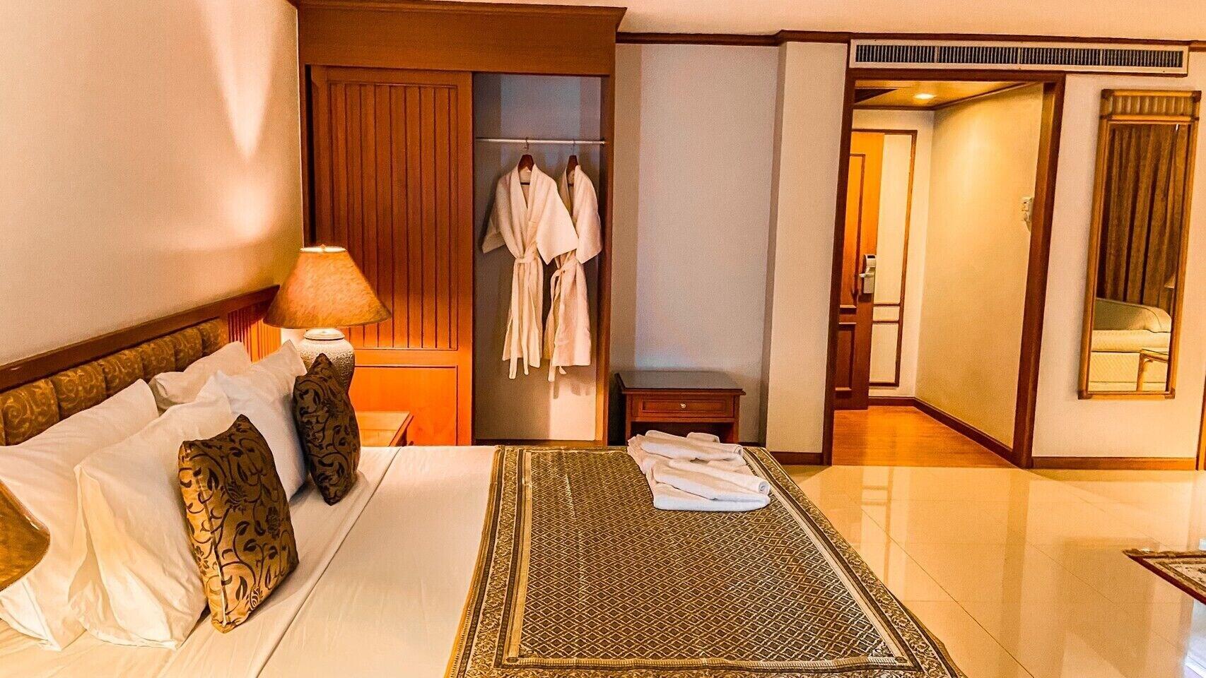 K Park Grand Hotel Sha Plus Certified Surat Thani Eksteriør billede